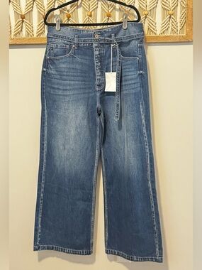 NWT KanCan Vintage 90s High Rise Belted Wide Leg Crop Jeans Size 15/31
